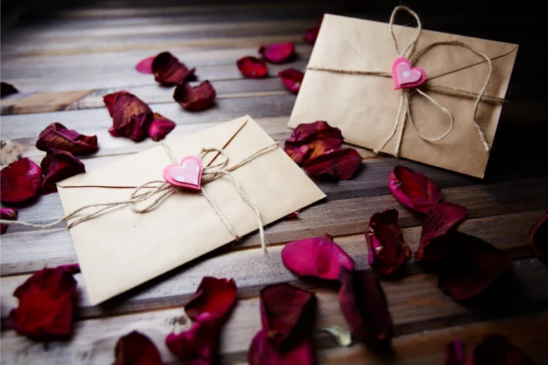 Surpreenda seu amor: Dicas de cartões personalizado e frases de cartões românticos